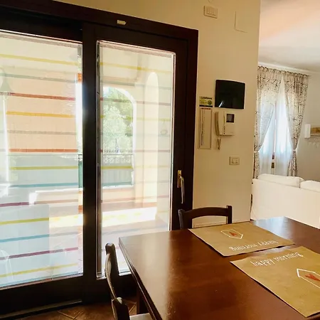 Torre Bianca Vicino Al Mare Vila