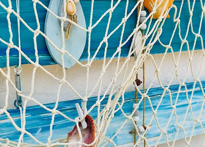 Torre Bianca Vicino Al Mare